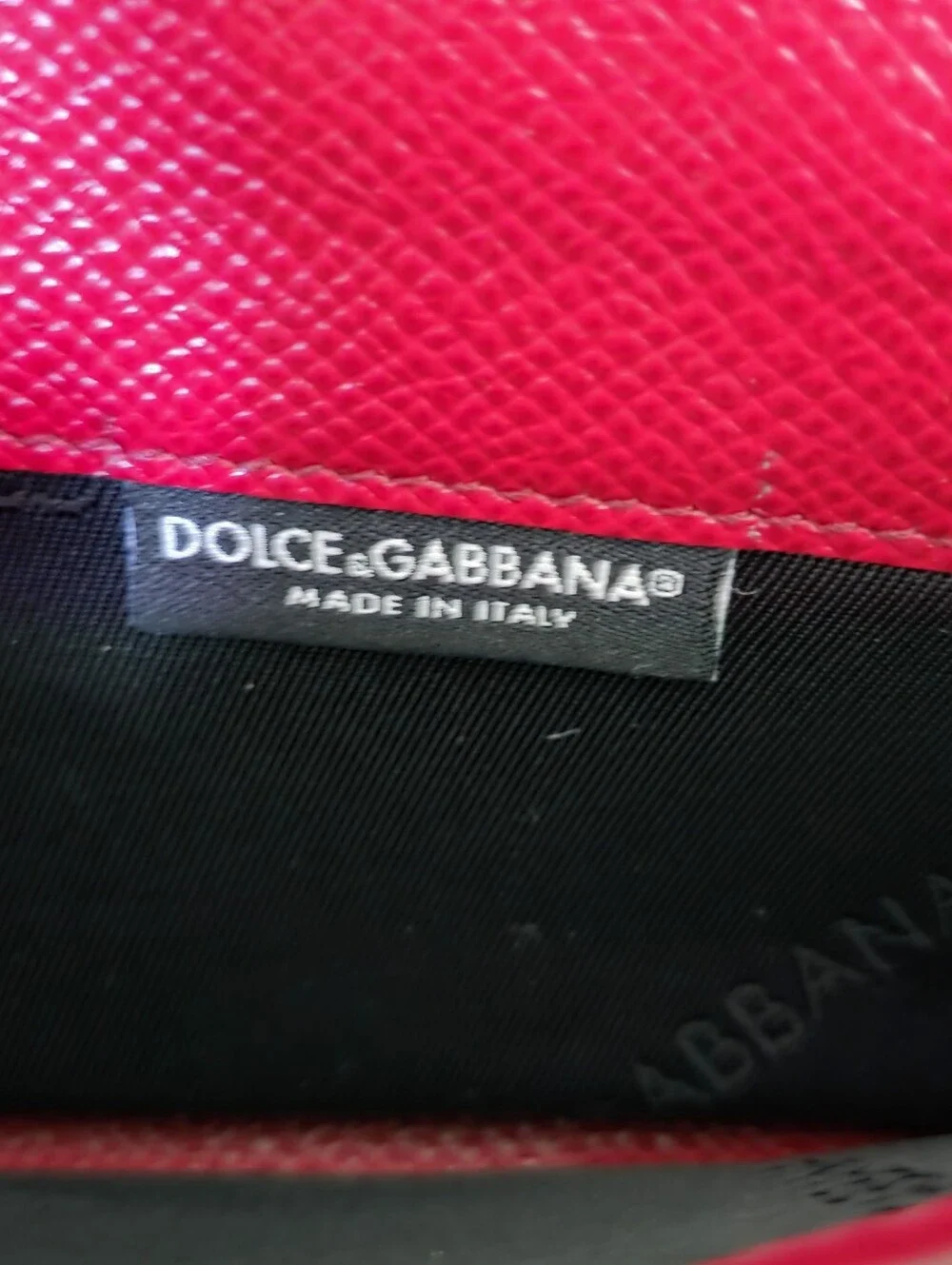 Dolce & Gabbana Red Saffiano Leather Zip Around Wallet Logo Plaque